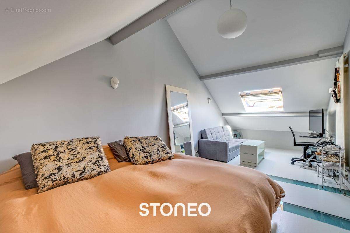 Maison à LE PLESSIS-ROBINSON