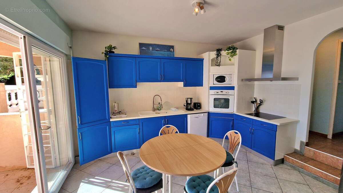 Maison à LES ISSAMBRES