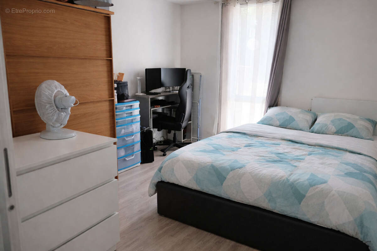 Appartement à COLLONGES-AU-MONT-D'OR
