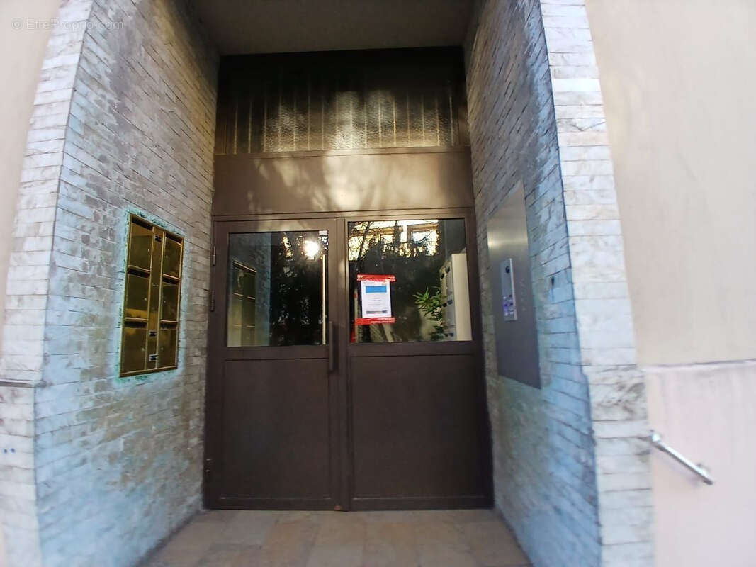 Appartement à MARSEILLE-9E