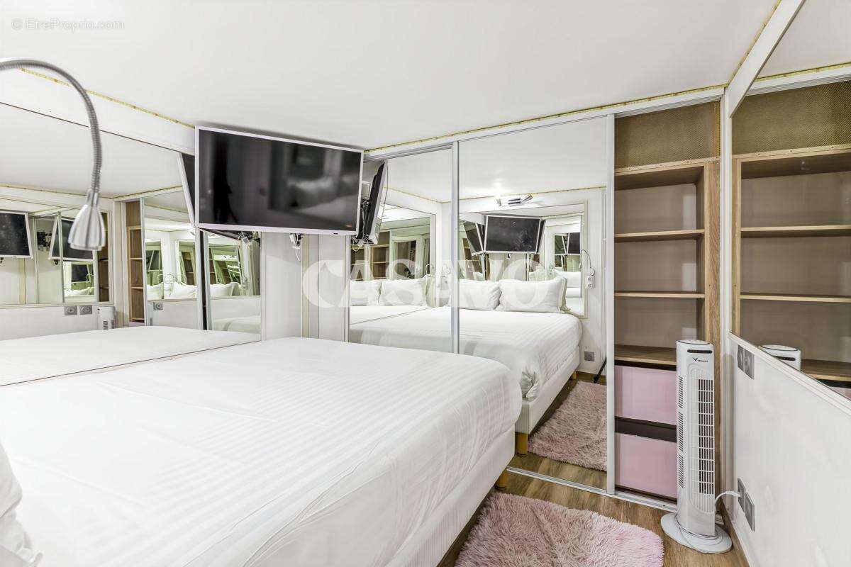Vente Appartement 9 pièces de 127m² - 75006 Paris - photo 7