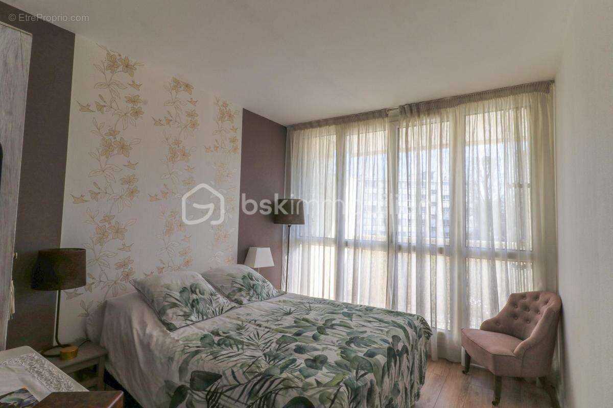 Appartement à SAINT-MICHEL-SUR-ORGE
