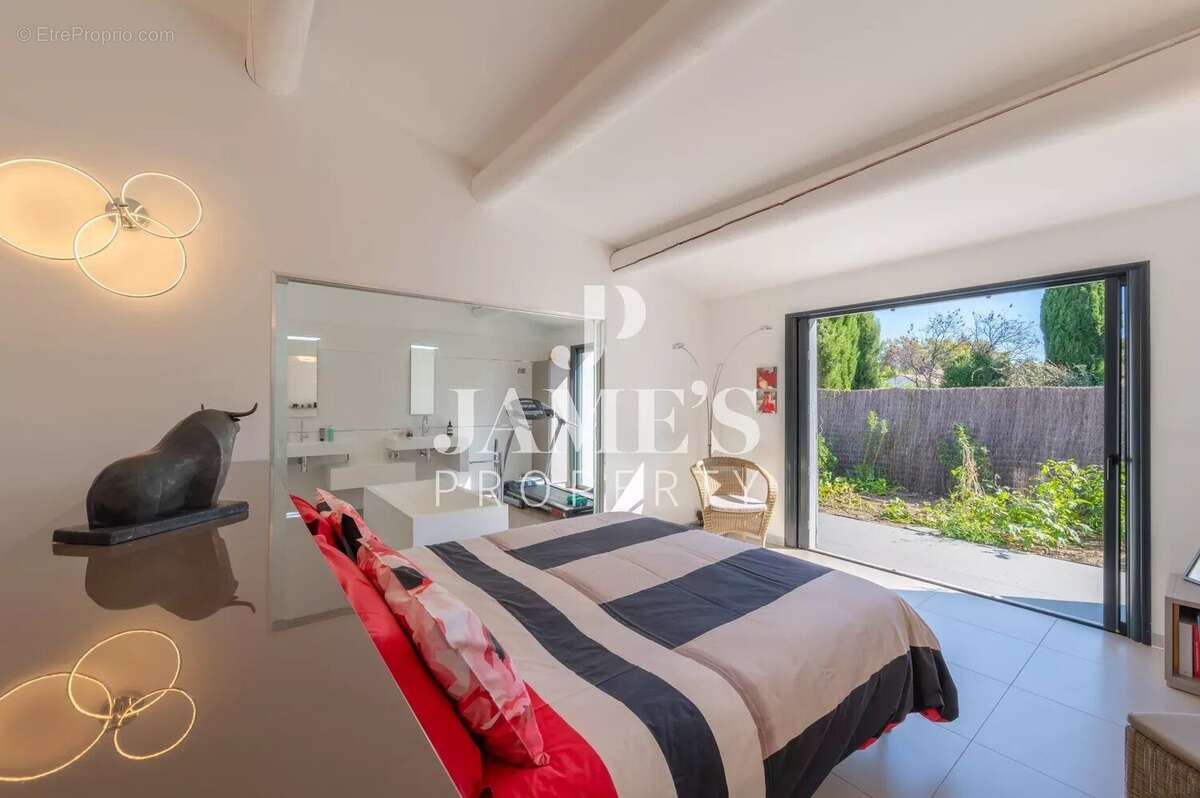 Maison à MAUSSANE-LES-ALPILLES