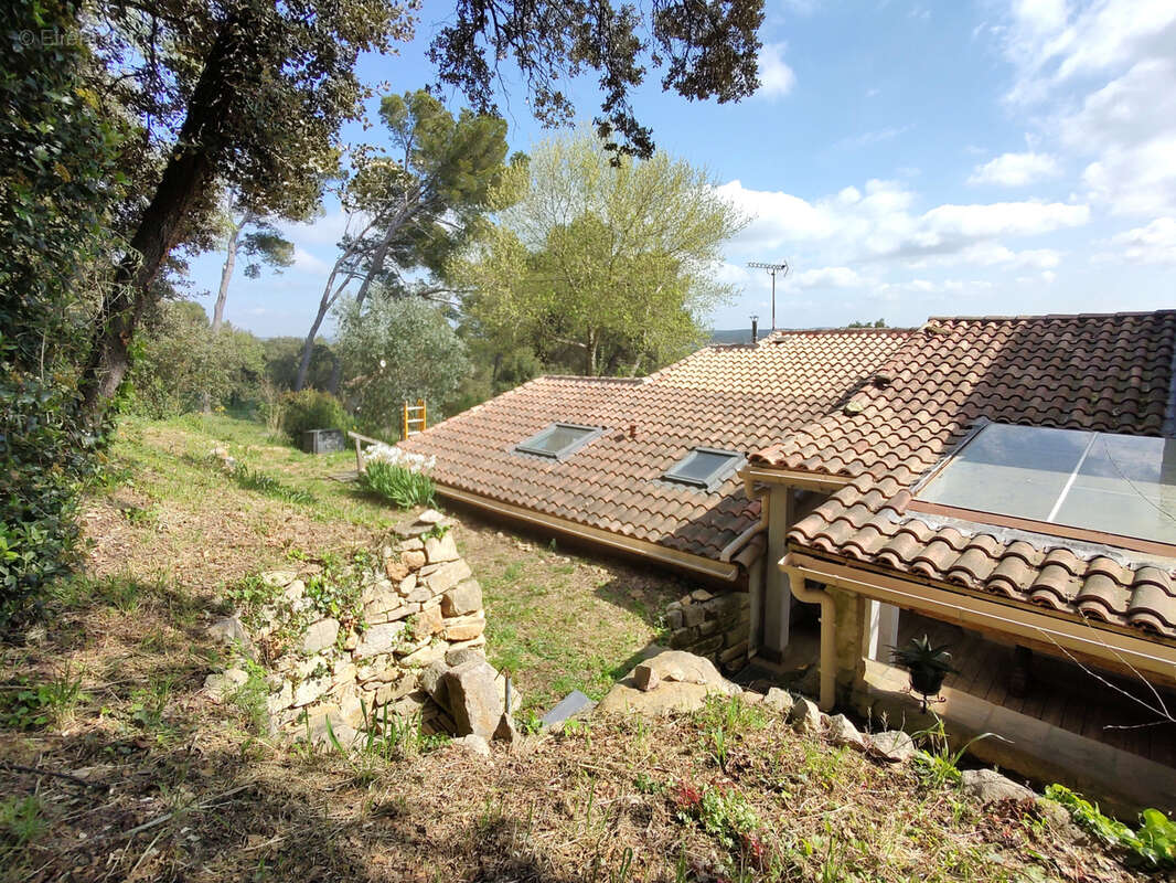 Maison à SAINT-SERIES