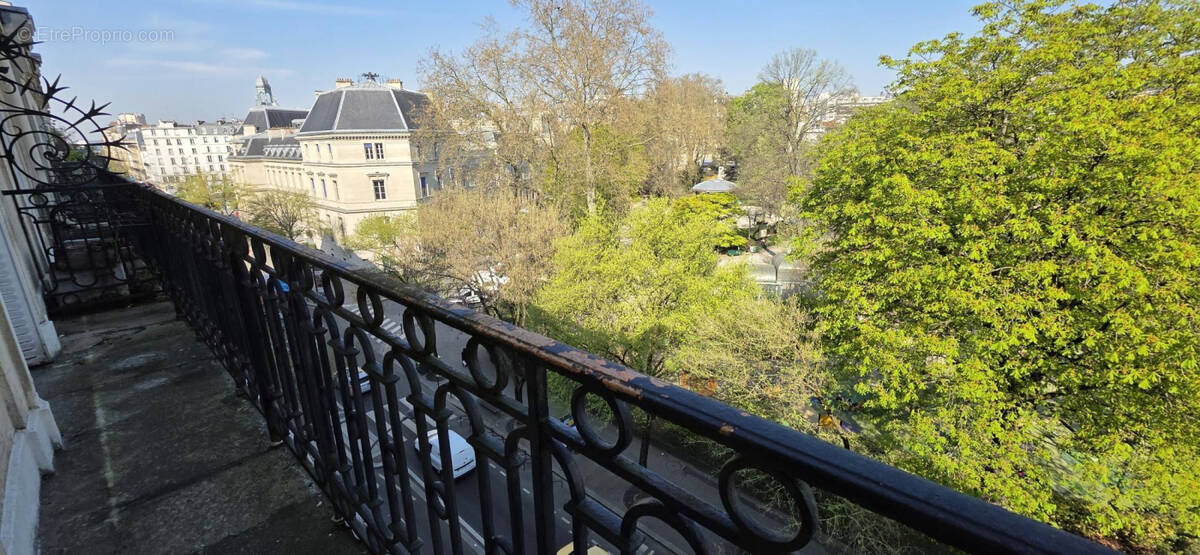 Appartement à PARIS-20E
