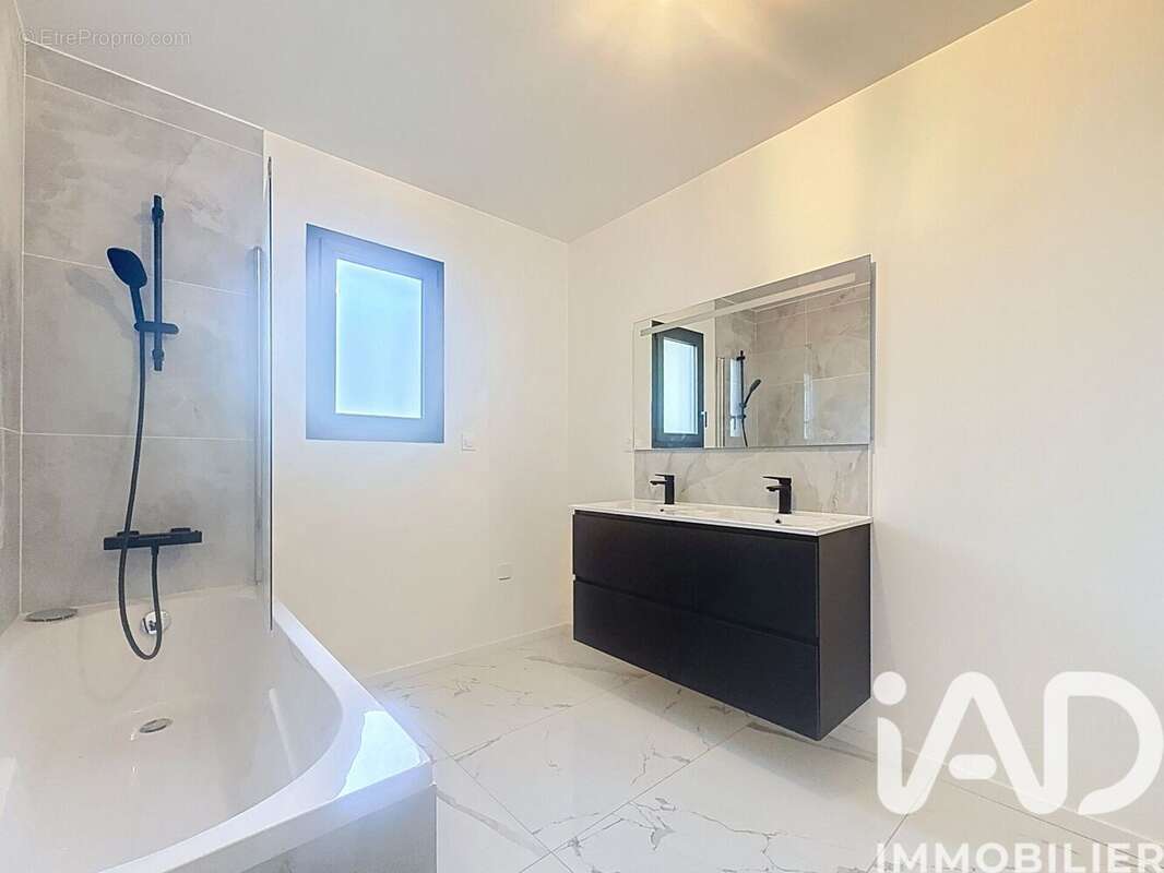 Maison 162 m² à Bain-De-Bretagne  - photo 7