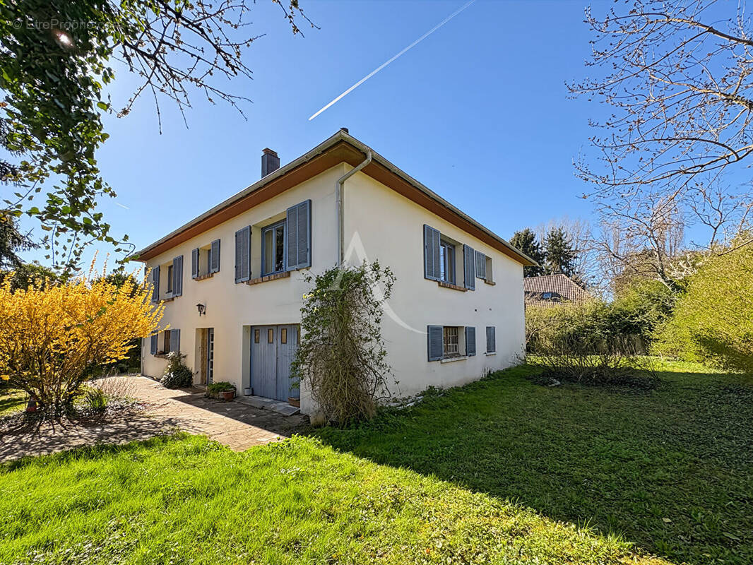 Maison à VILLECONIN