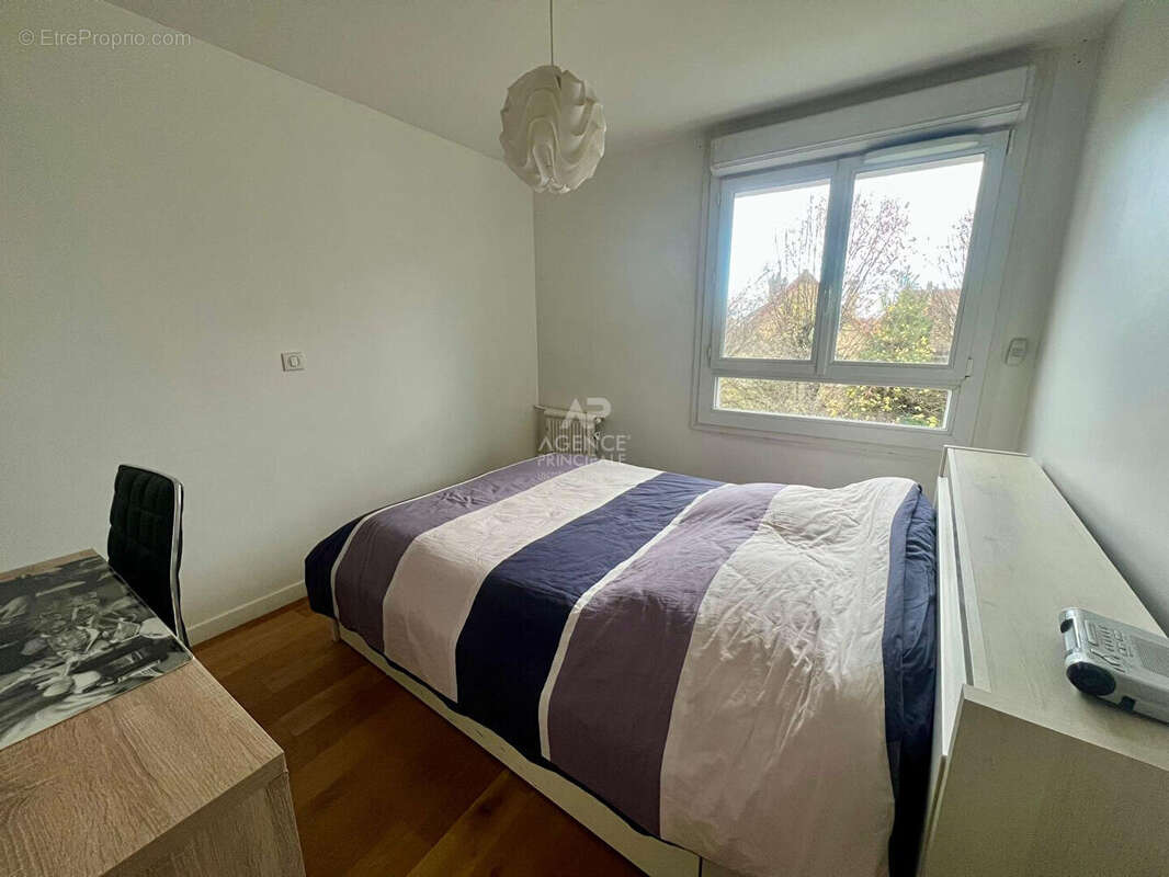 Appartement à HOUILLES