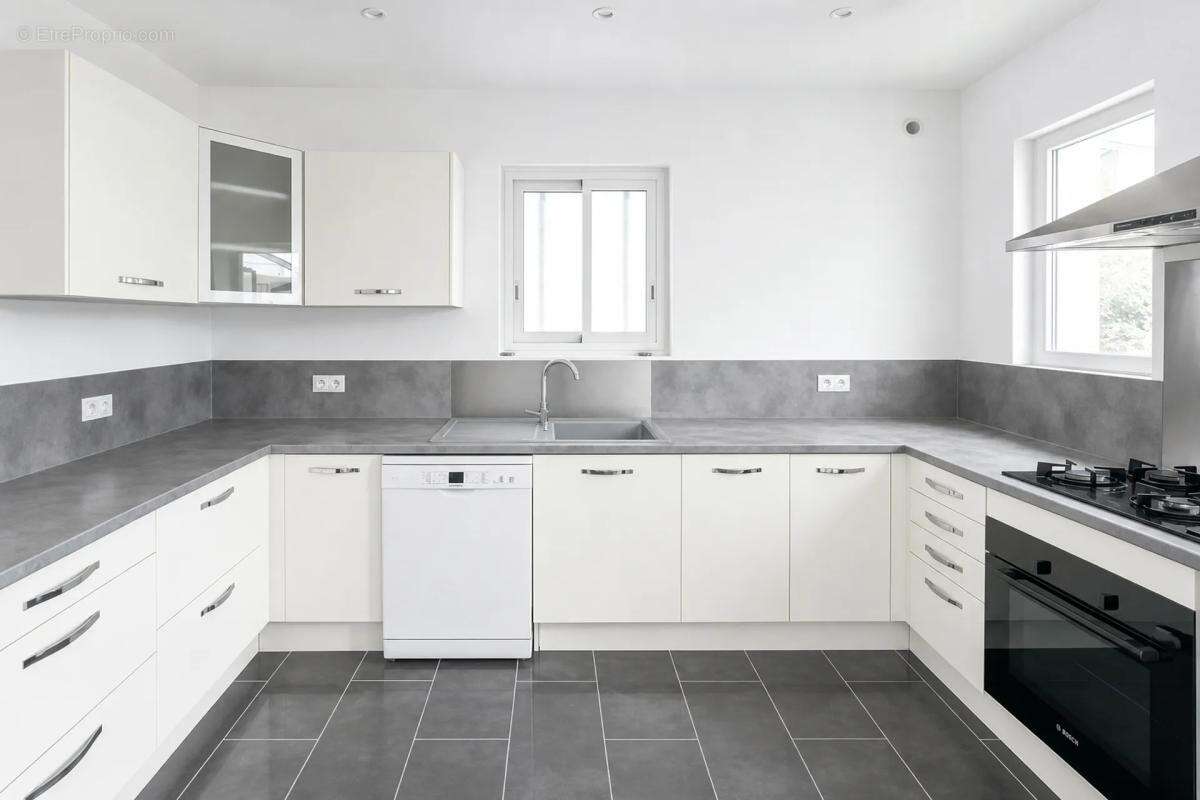 Maison rénovée 6 pièces à Bergerac - photo 17