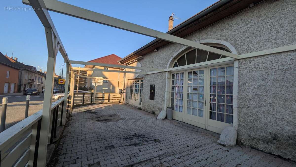 Commerce à BELLEY
