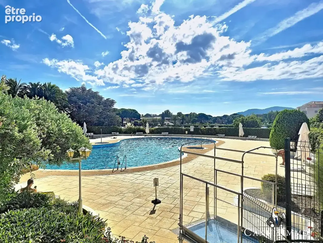 MANDELIEU Grand 2 pièces avec terrasse de 14,70m2 et parking en sous-sol Piscine - photo 8
