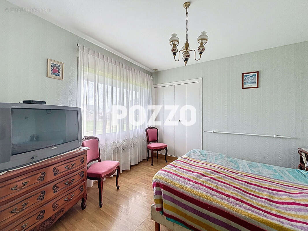 Maison à SAINT-HILAIRE-DU-HARCOUET