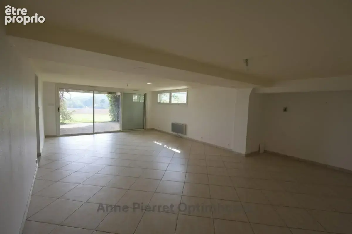 À VENDRE – Grande maison de plain-pied de 224 m² habitable (4 chambres) avec vue exceptionnelle sur forêt et plaine à Vaux-devan - photo 12