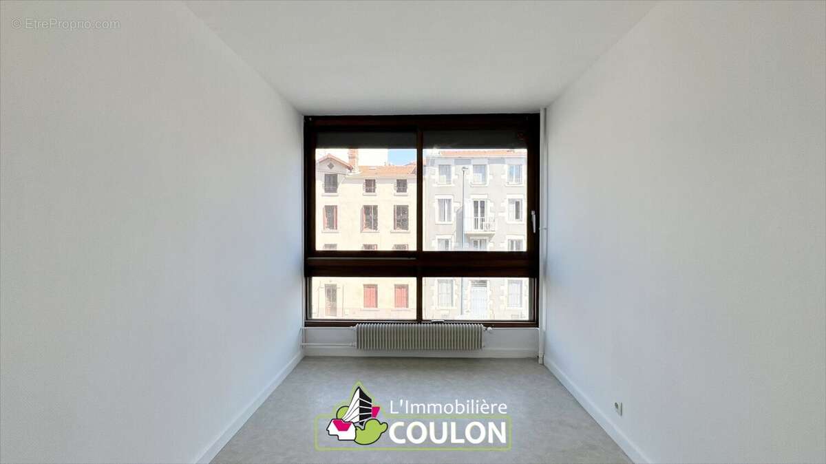 54 ter avenue Édouard Michelin - photo 11