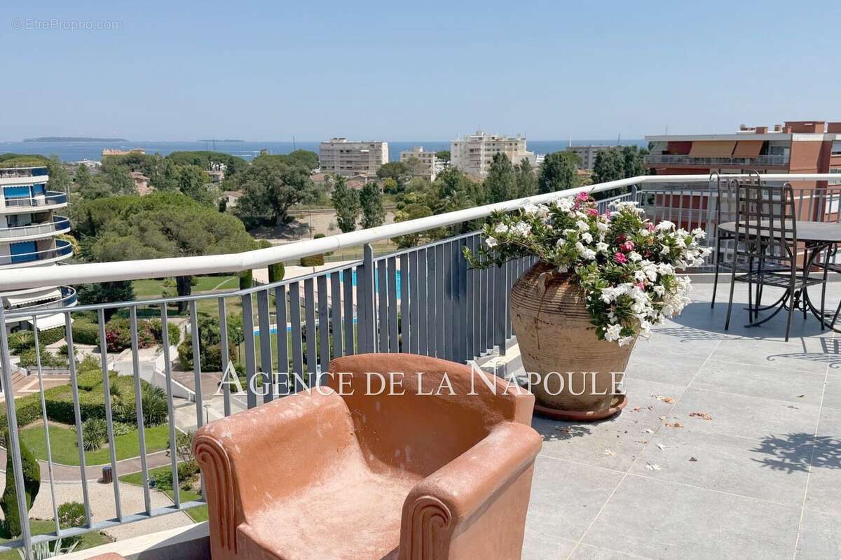 Appartement à MANDELIEU-LA-NAPOULE