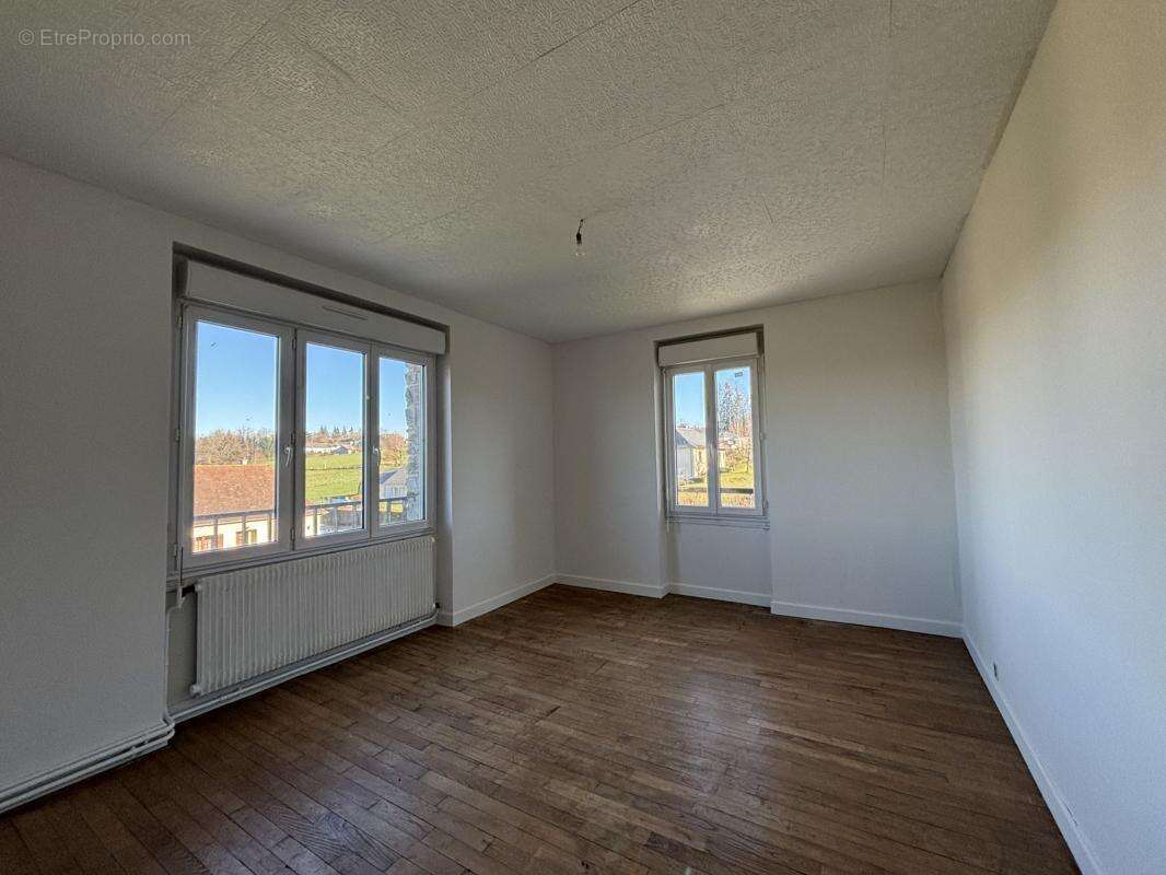 Appartement à LUBERSAC