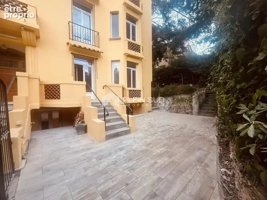 Cannes, superbe appartement 5 pièces. Immeuble Art deco - photo 2