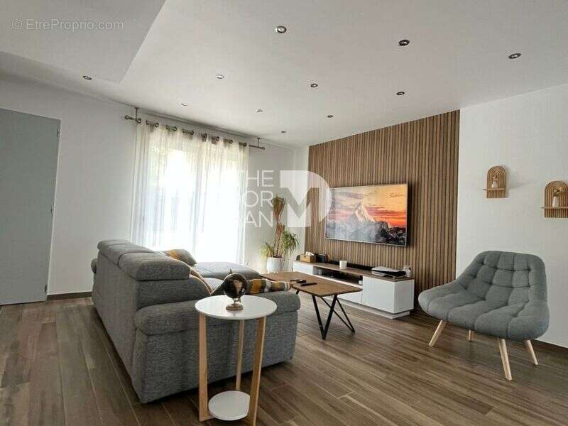 Maison à LIMOURS