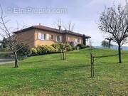 Maison à SAINT-HILAIRE-DU-ROSIER