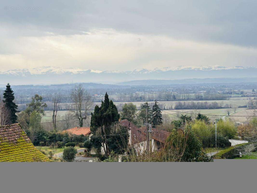 Maison 136 m² à Serres-Morlaas  - photo 2