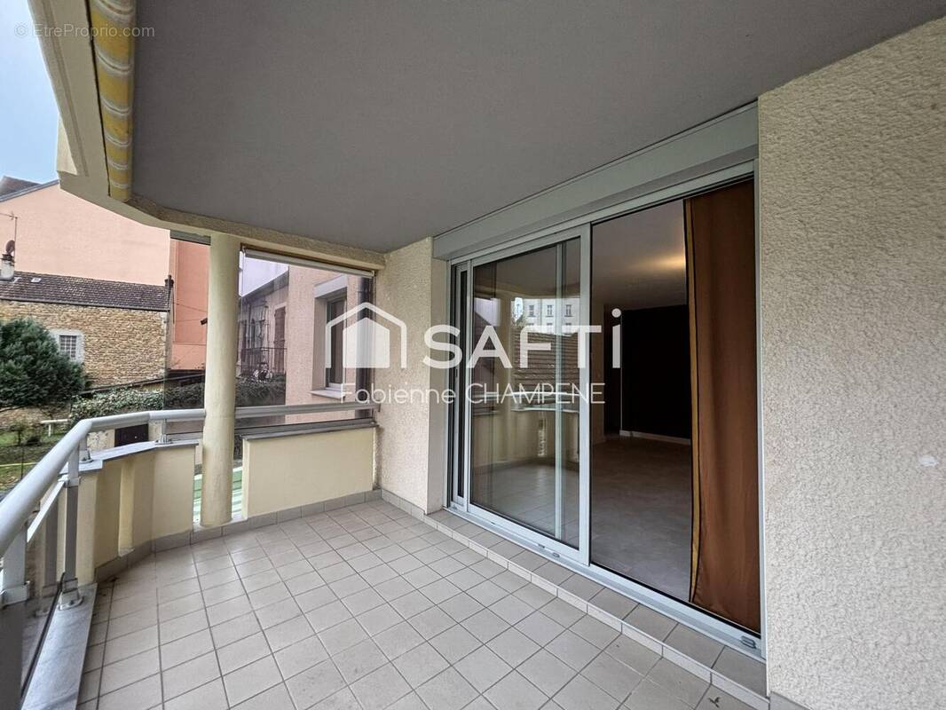 Photo 1 - Appartement à LONS-LE-SAUNIER