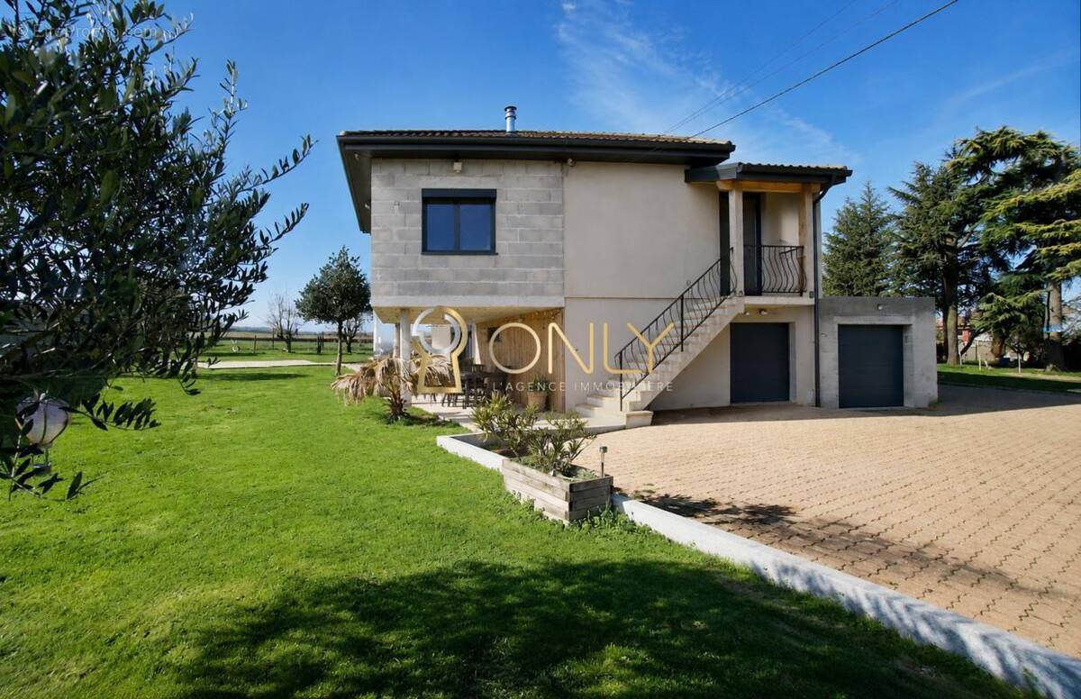 Maison à SAVIGNEUX
