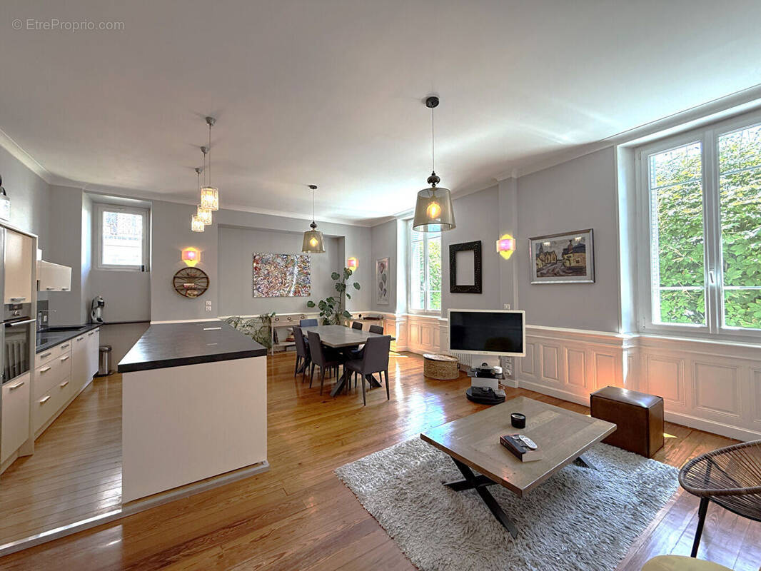 Appartement à AIX-LES-BAINS