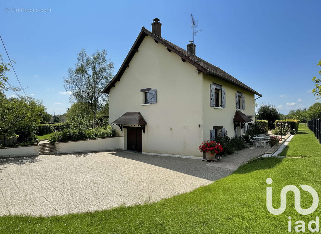 Photo 3 - Maison à LESSARD-EN-BRESSE