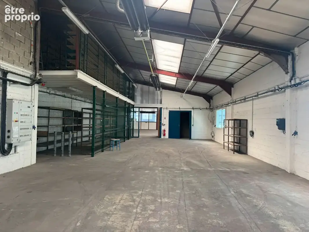 Bâtiment d'activité avec bureaux - 2245 m² - Zone Reims/Tinqueux - photo 6