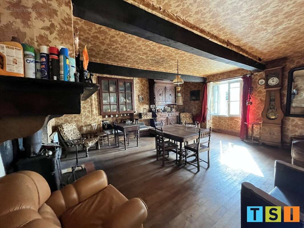 Secteur Montréjeau: Maison de campagne avec dépendance à rénover terrain de 970m² - photo 2