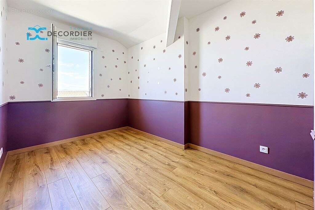 Superbe T5 Duplex récent avec terrasse, double garage et excellent DPE A/A !  - photo 13
