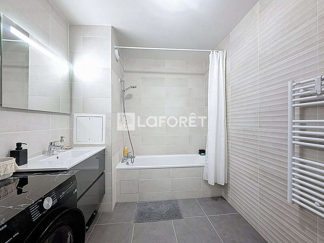Appartement à LE PLESSIS-ROBINSON