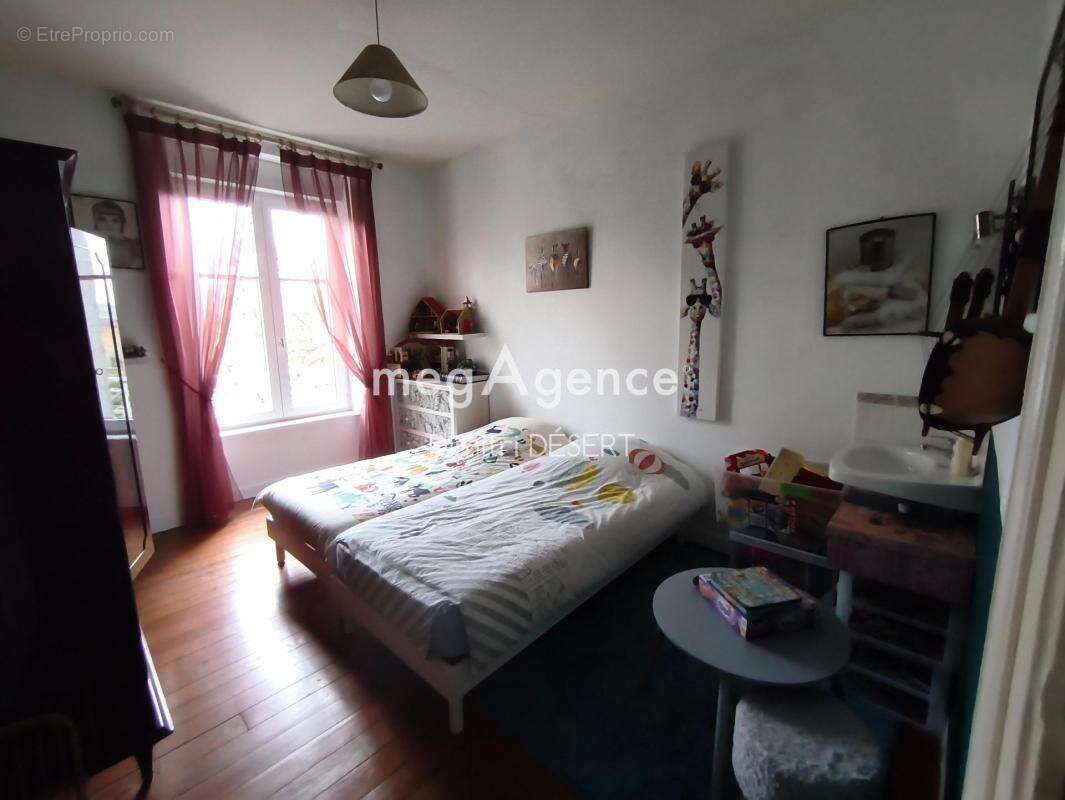 Maison à SAINT-GEORGES-DES-GROSEILLERS