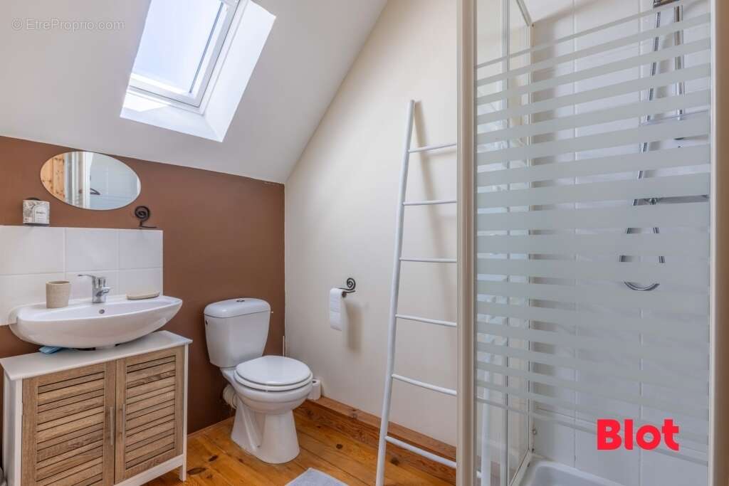 Maison à LA BAZOUGE-DU-DESERT