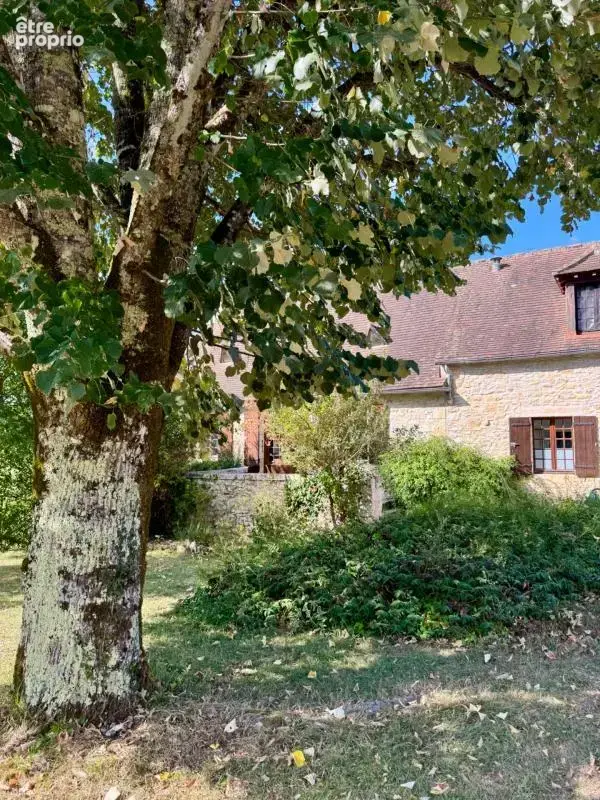 Coulaures (24420) – longère en pierre de 186 m² – 5 chambres – terrain de 3 224 m² – garage et dépendances - photo 20