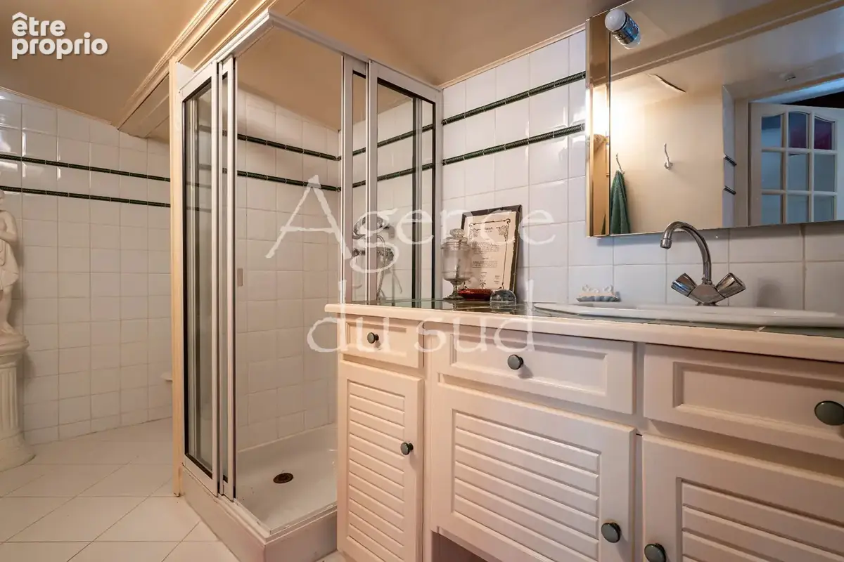 Maison  6 pièce(s) de 200 m² - photo 18