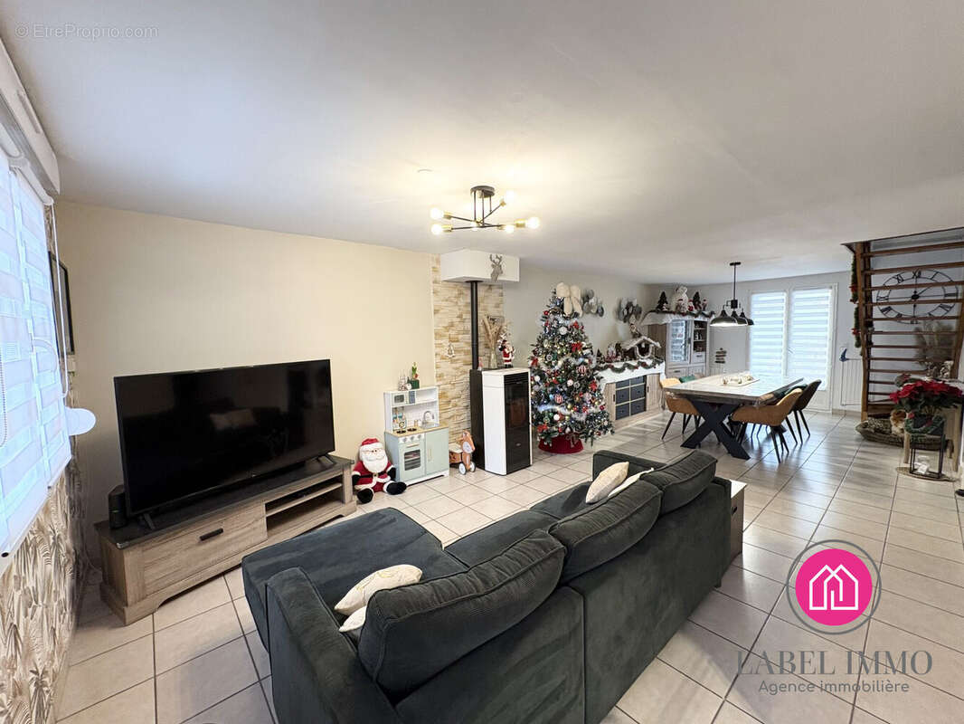 Maison à SIN-LE-NOBLE