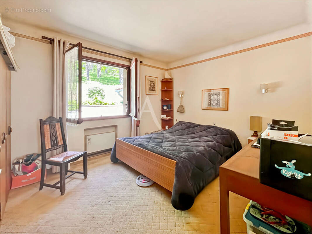 Maison à MONTAYRAL