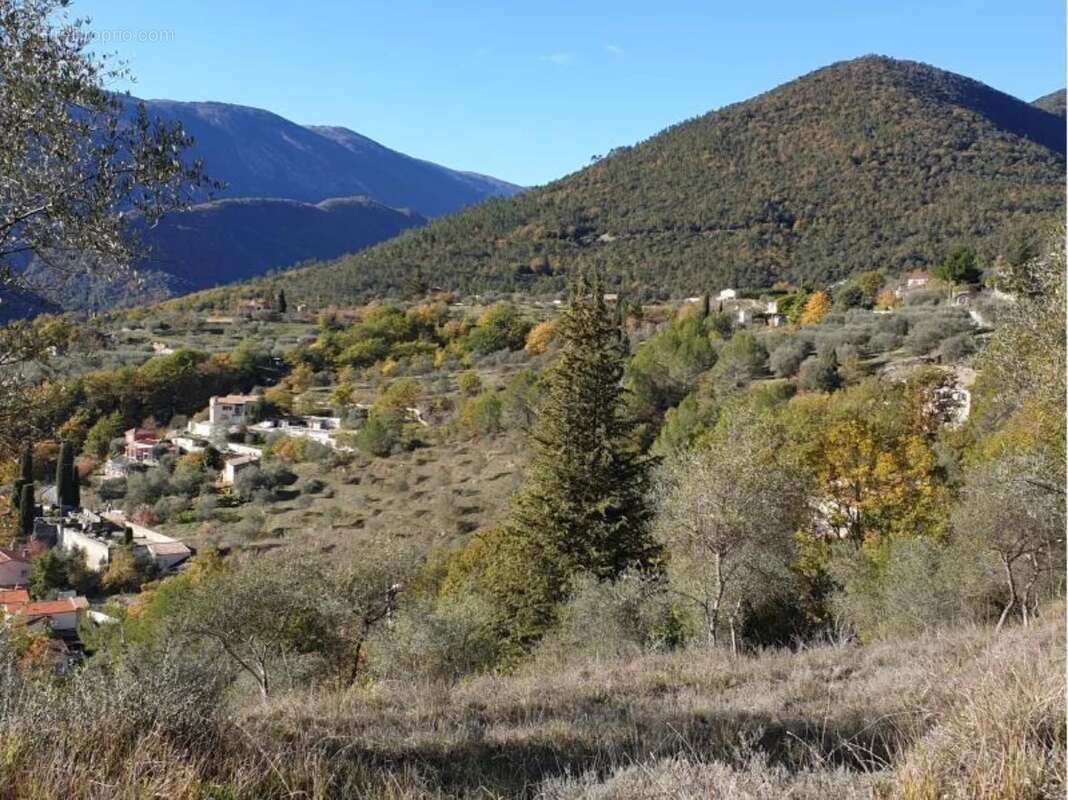 Appartement à PIERREFEU