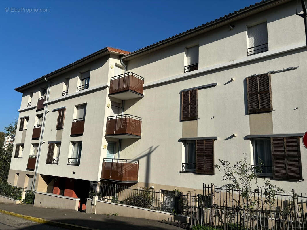 Appartement à OULLINS