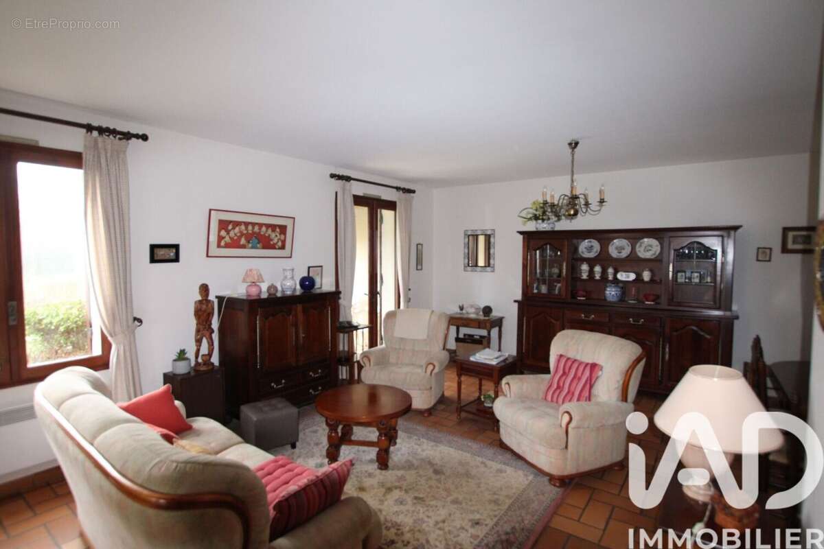 Photo 2 - Maison à AILLAS