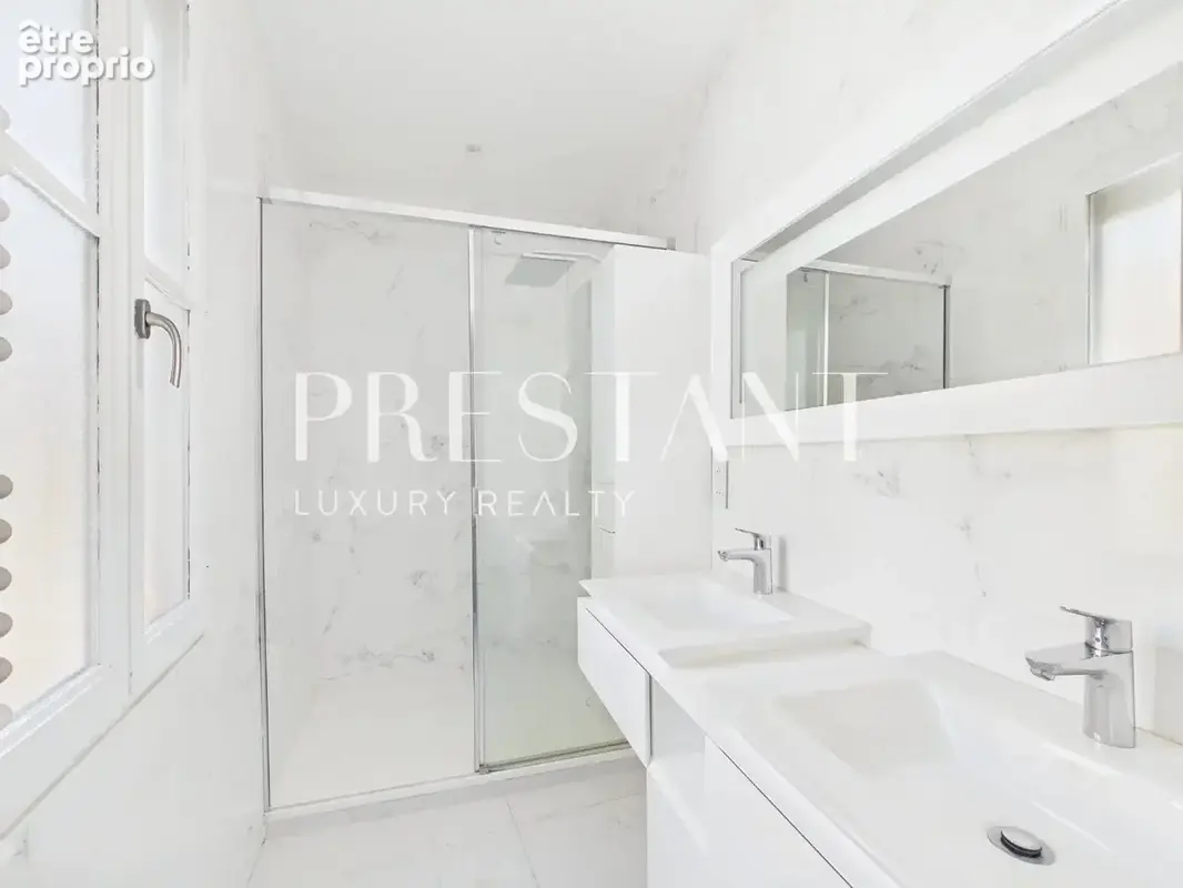 Triangle D'Or - Appartement haussmanien 95m² - photo 14