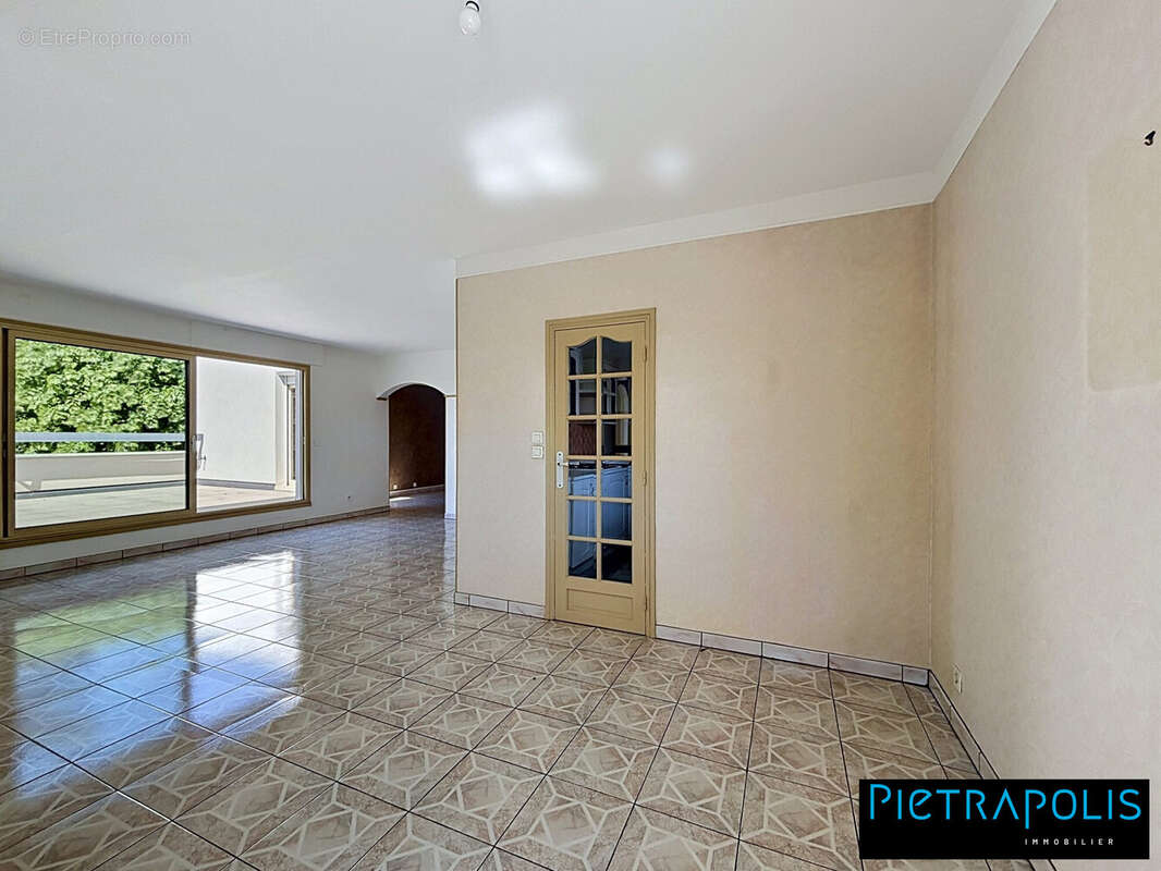 Appartement à RILLIEUX-LA-PAPE