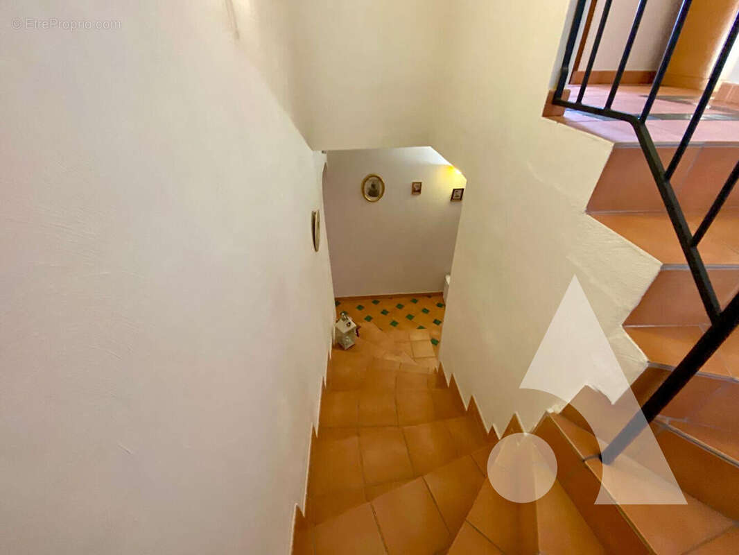 Maison à ENTRECASTEAUX