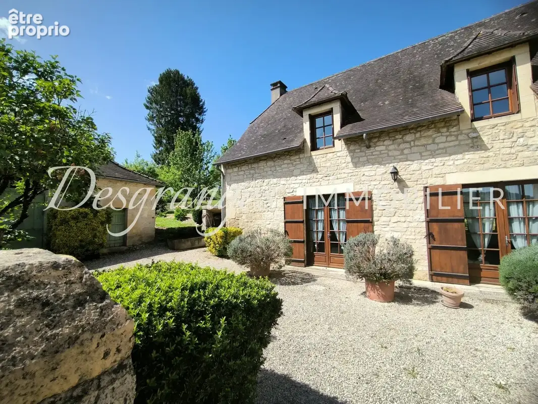 Maison 11 pièces 309 m² à vendre à Hautefort (24390) - photo 5