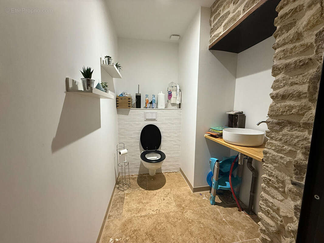 Maison à SAINT-GERMAIN-DE-MARENCENNES