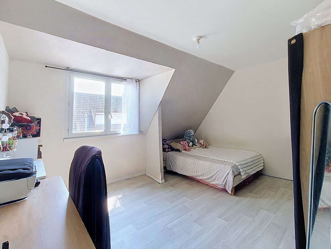 Maison Saint Medard En Jalles 5 pièce(s) 97 m2 - photo 8