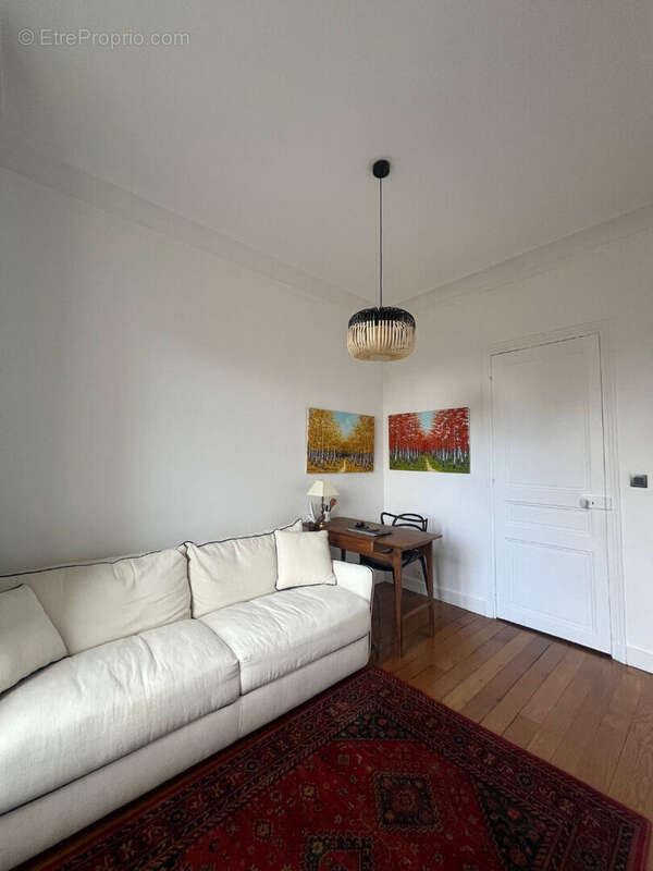Appartement à PARIS-7E