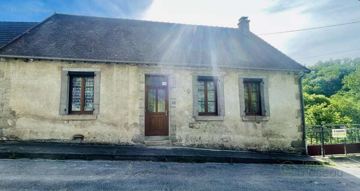 Maison à FELLETIN
