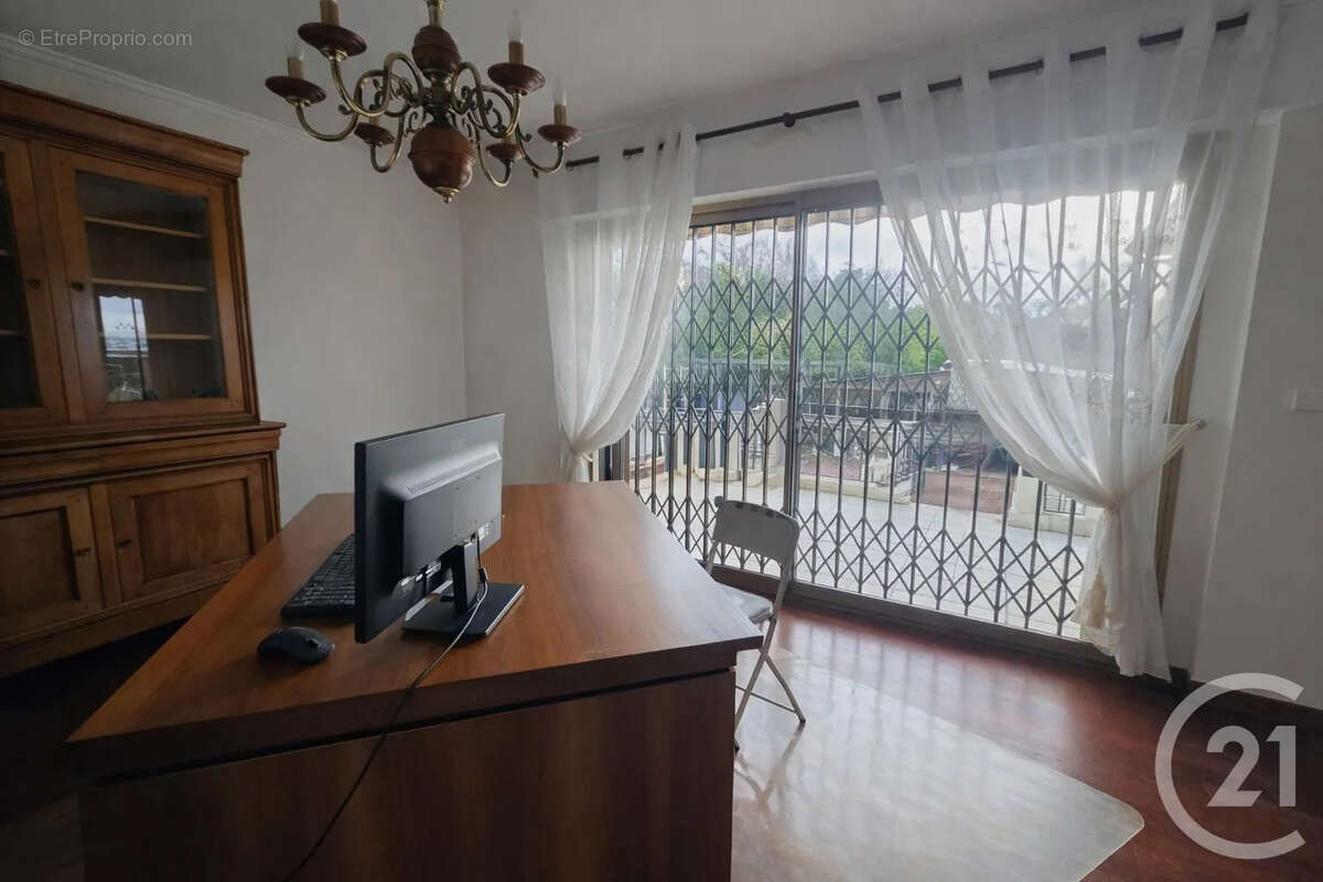 Maison à CHENNEVIERES-SUR-MARNE